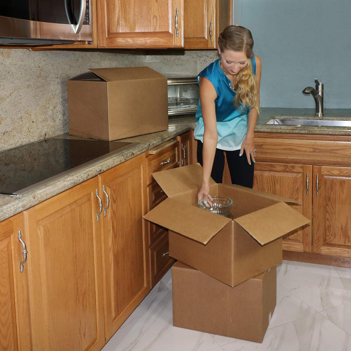 Amazon Basics Cardboard Storage Boxes – Neutral Brown Living Room Supply for Seasonal Decor Rotation