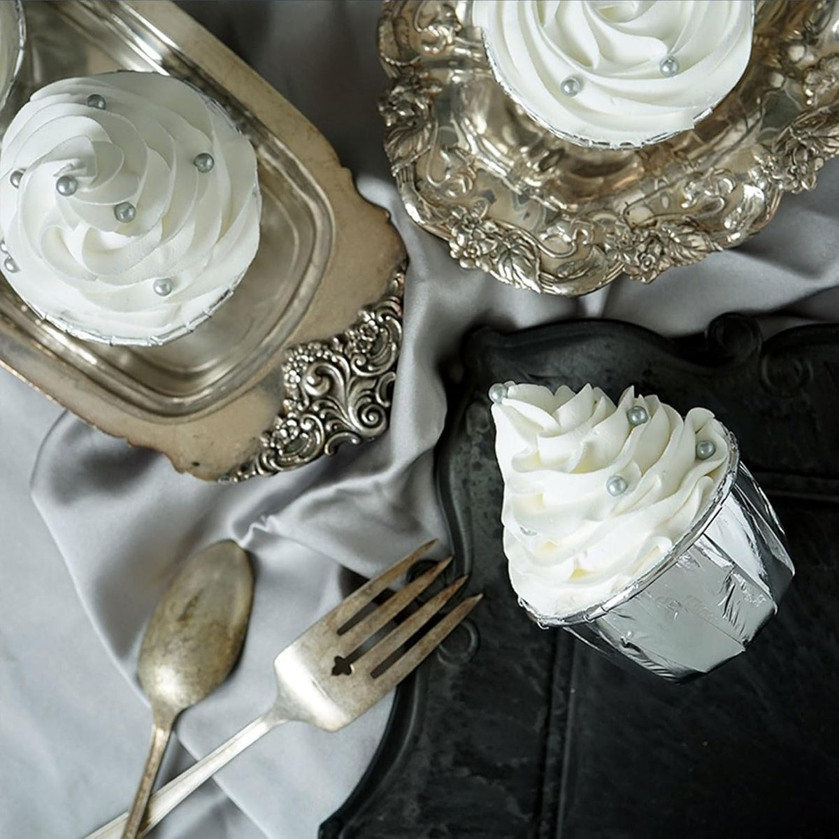 SUGAR BAY Edible Gold and Silver Pearl Topping – Luxury Cake Decorating for Weddings, Anniversaries and New Year's Eve Desserts