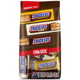 SNICKERS Assorted Fun Size Bars as a Hostess Gift for Halloween Parties, Bulk 24 oz Candy Bag